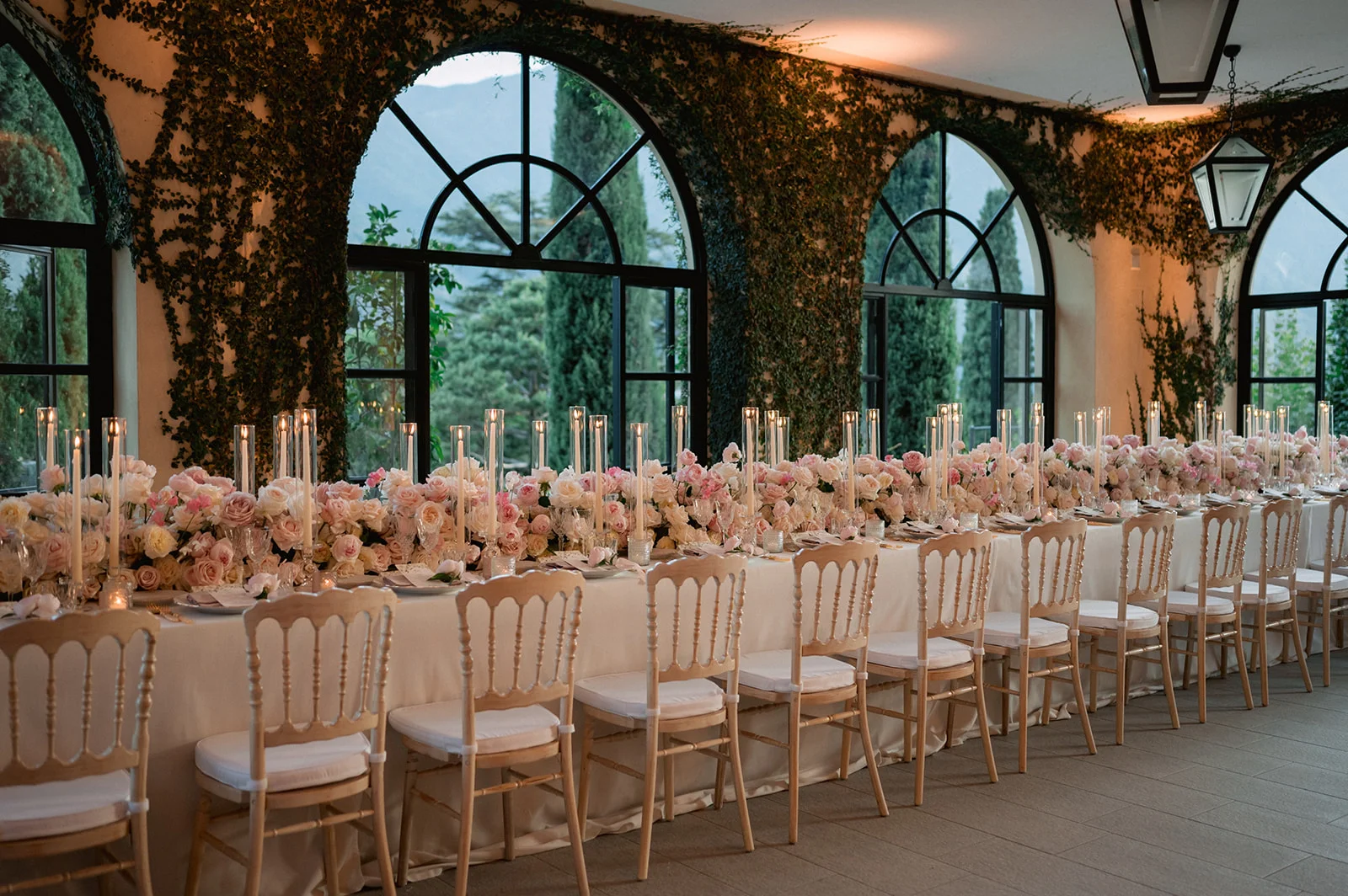 Tura Castle wedding dinner — Budapest luxury reception